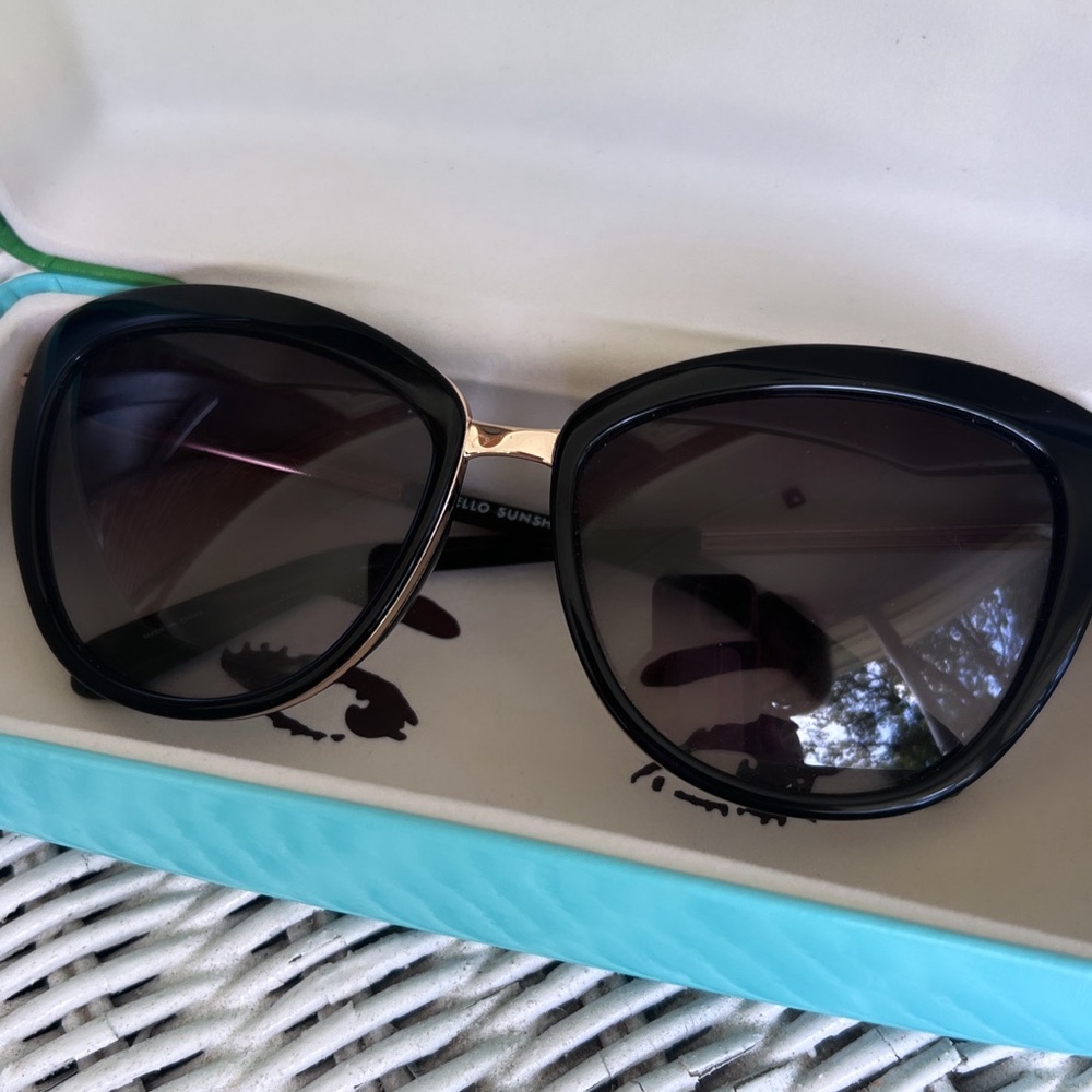 Kate Spade Cat Eye Sunglasses Kandi/S OW63 Kate Spade sunglasses case included.